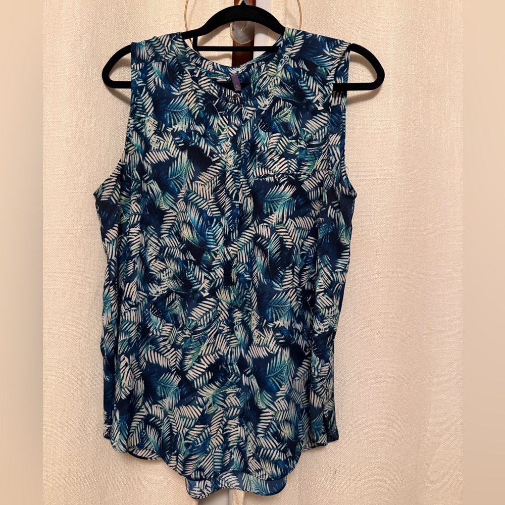 Tropical Leaf Print Sleeveless Blouse